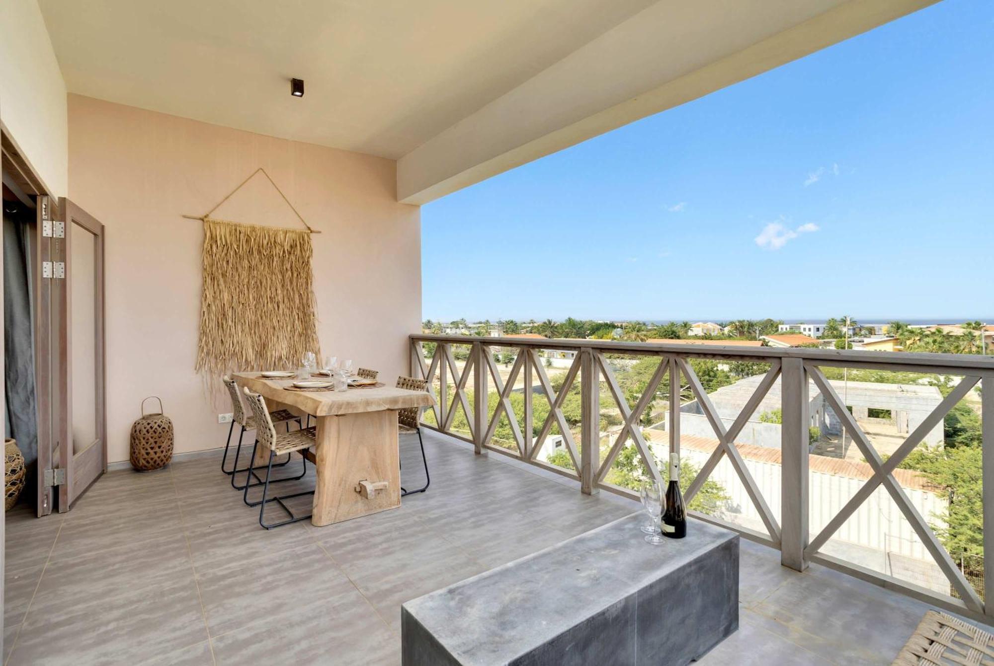 Sunset Breeze Penthouse With A View Towards The Sea Apartment *