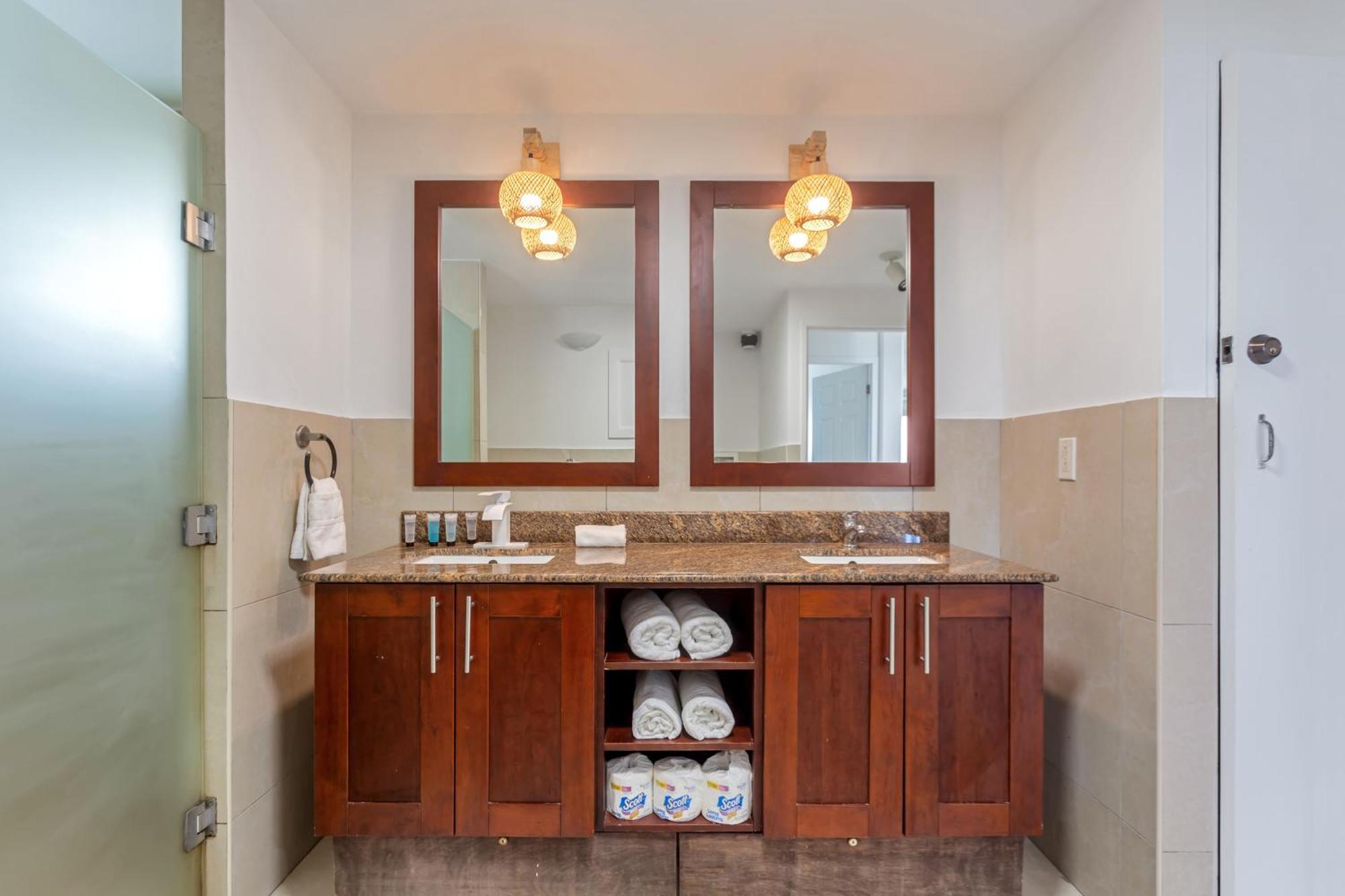 House - Bar - 1 Bedroom Apartment *