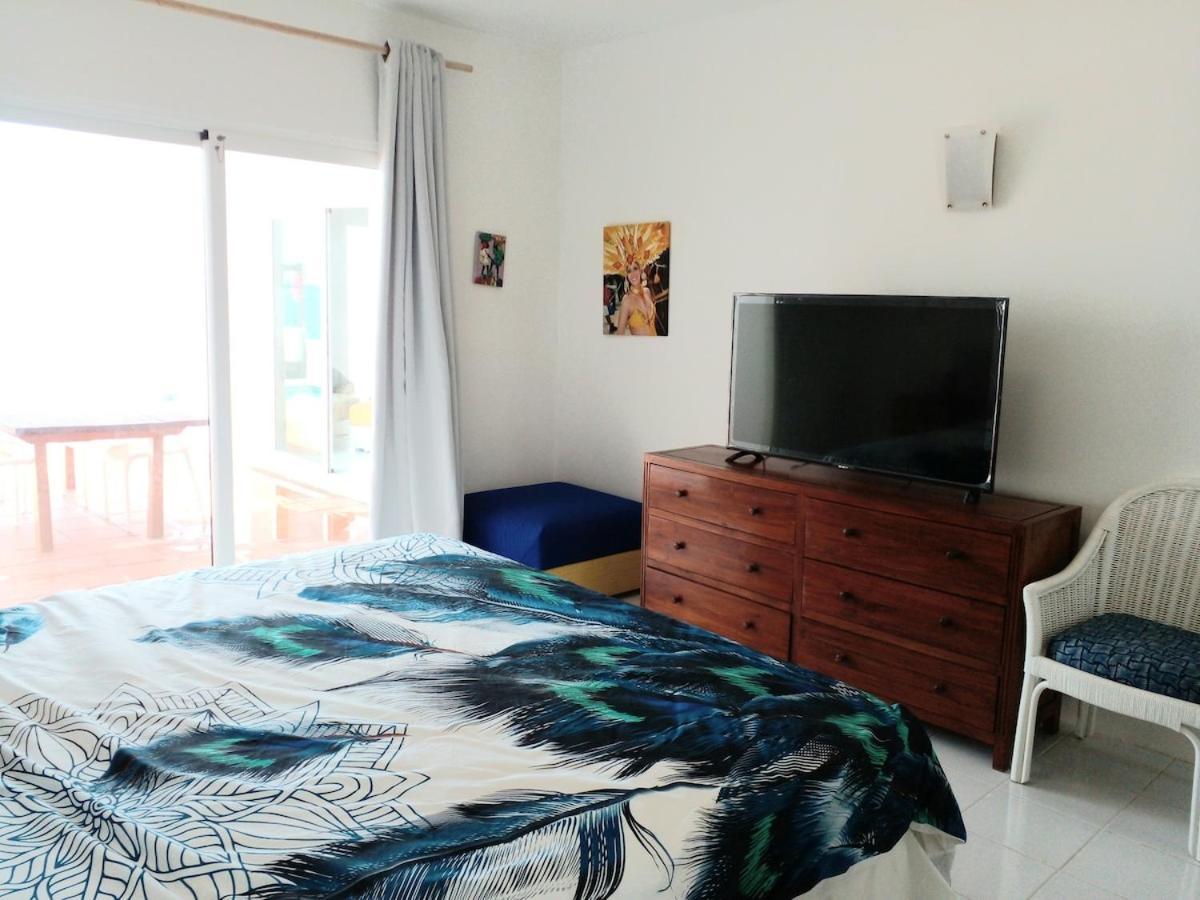 Oceanfront * Simpson Bay