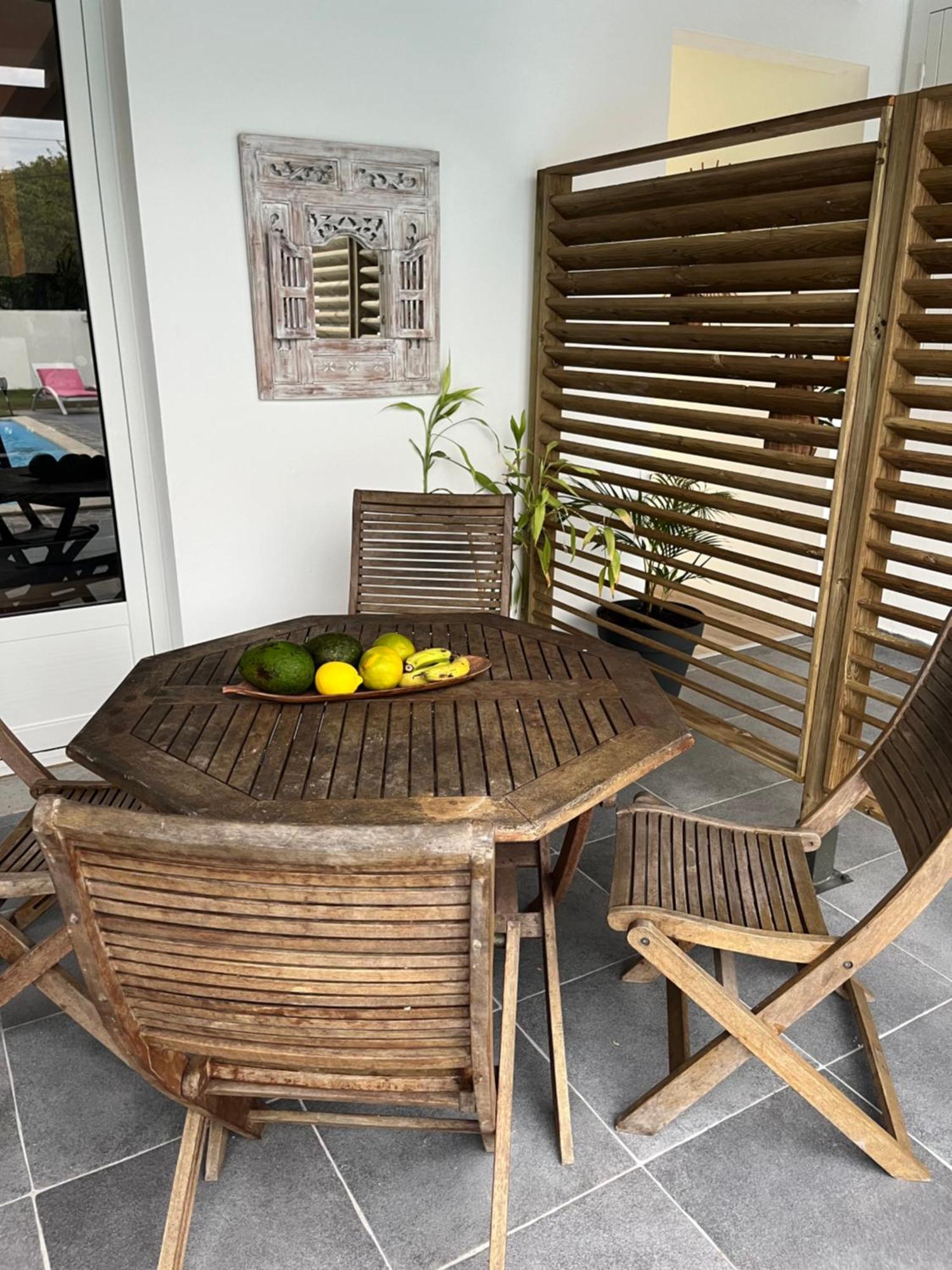 O'mangos Hibiscus Apartment *