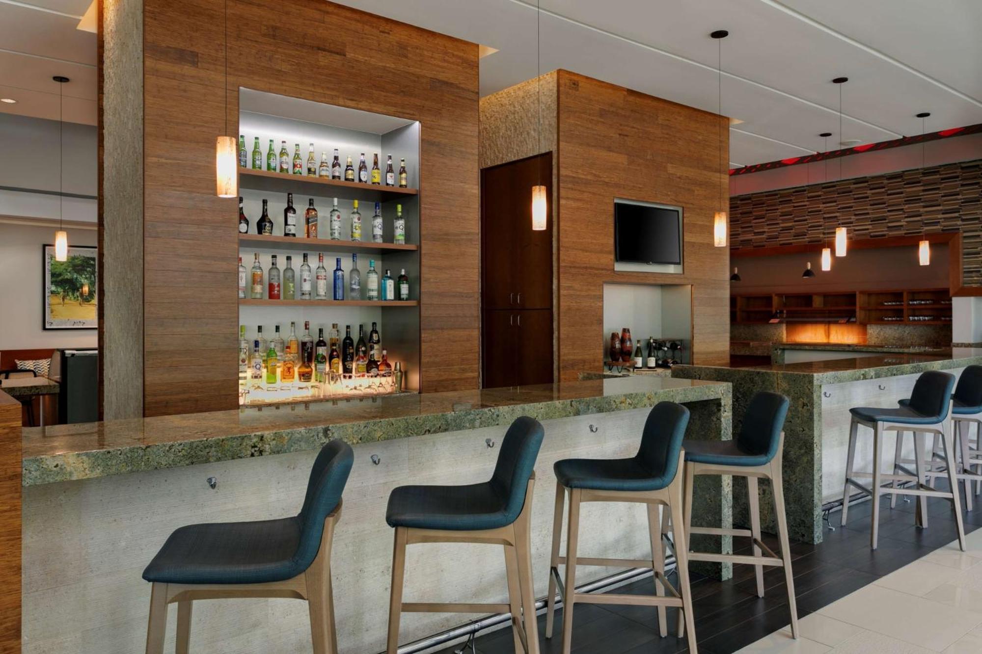 Hyatt Place 3*
