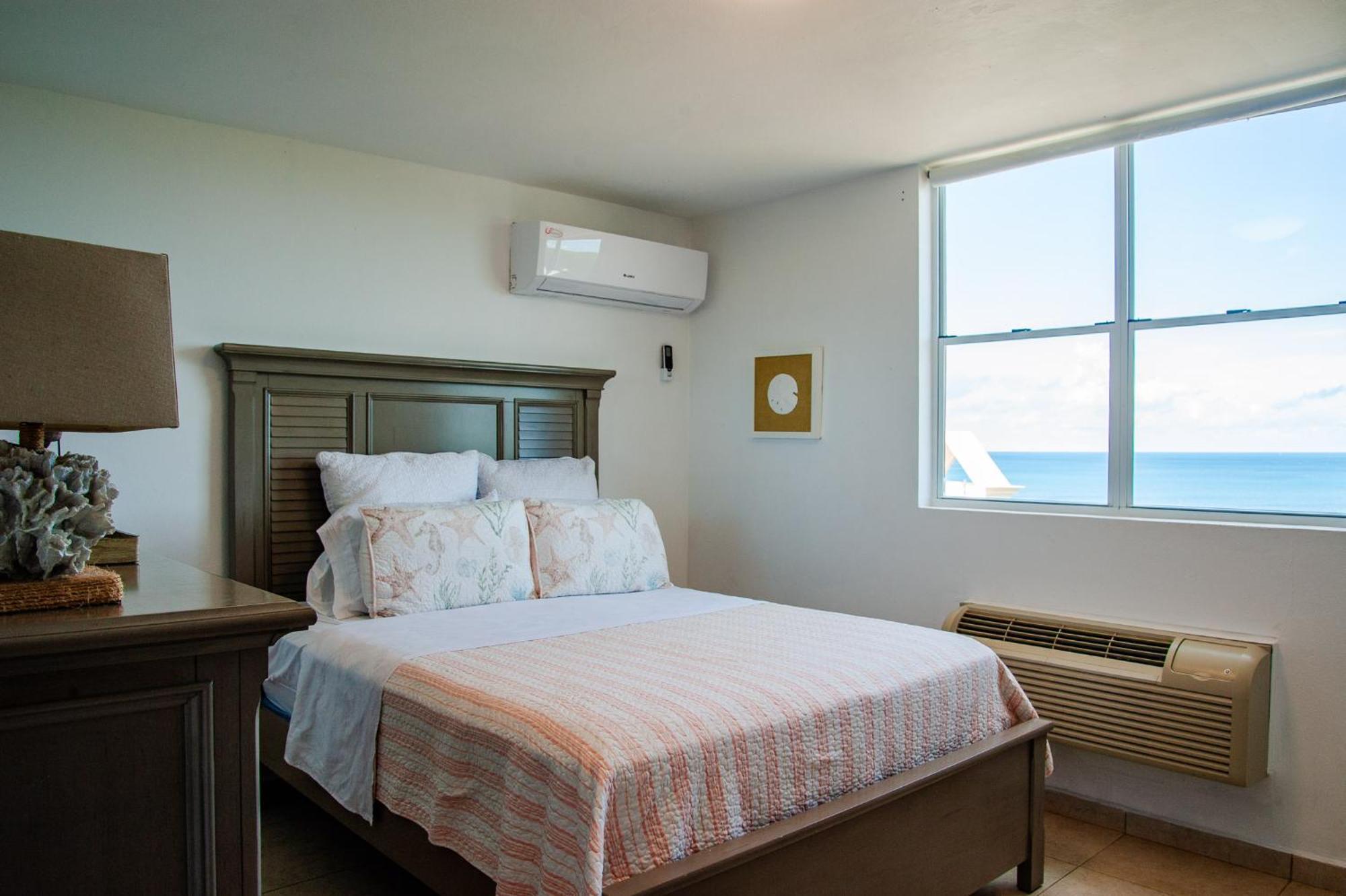 El Combate Oceanview With Pool And Smart Tv Holiday home *