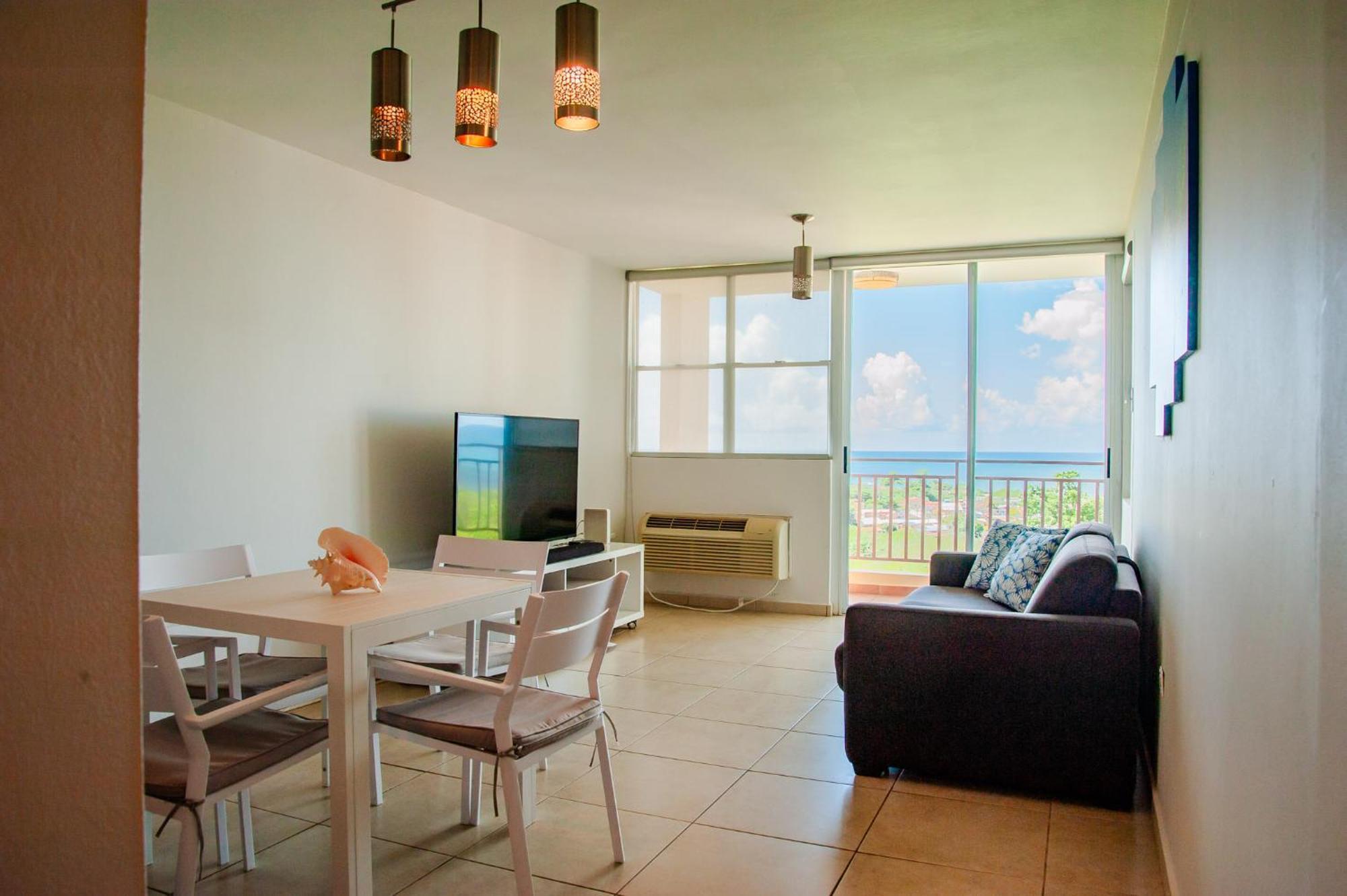El Combate Oceanview With Pool And Smart Tv