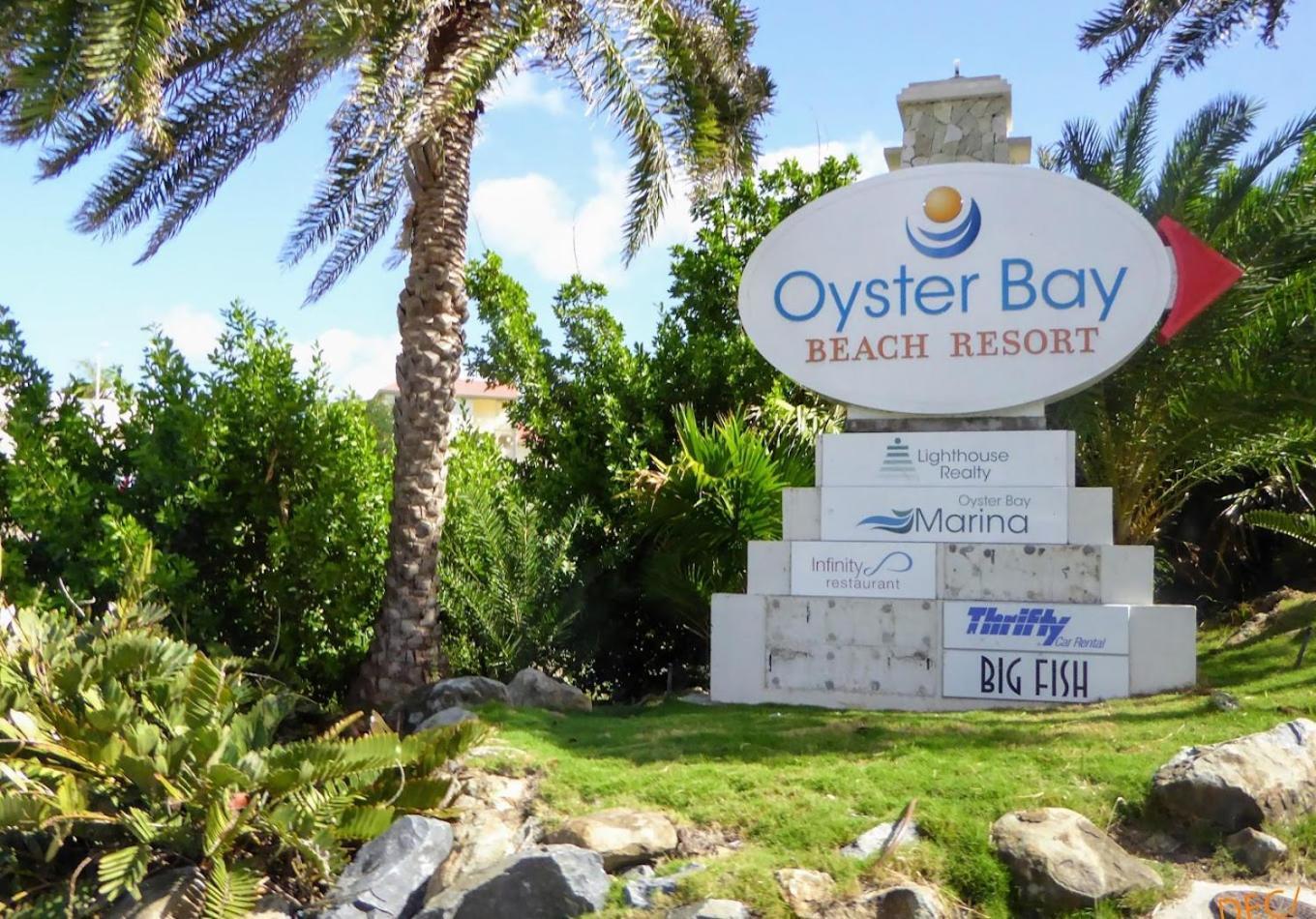 Resort Oyster Bay Beach