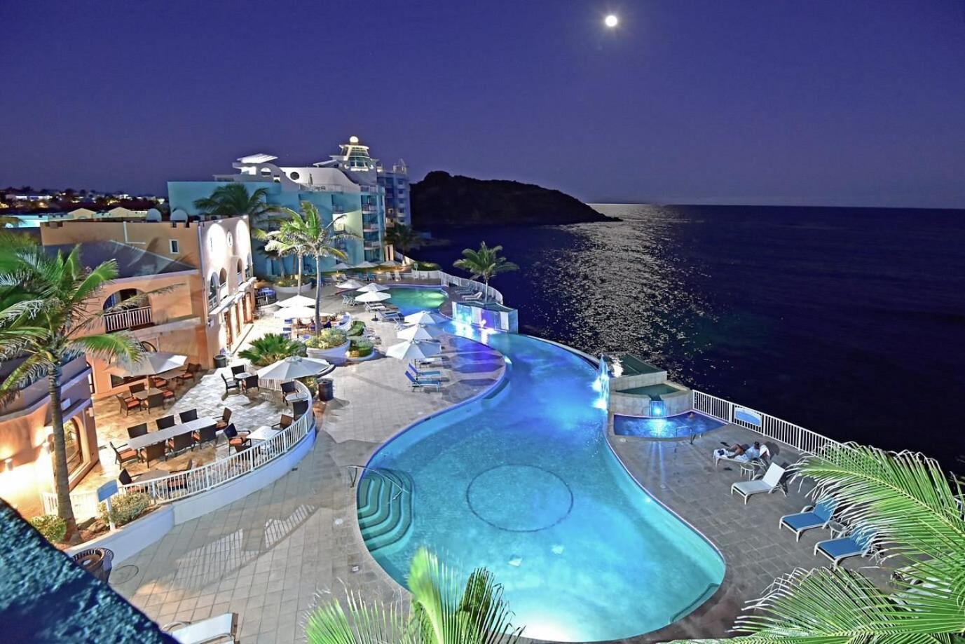 Oyster Bay Beach 4*