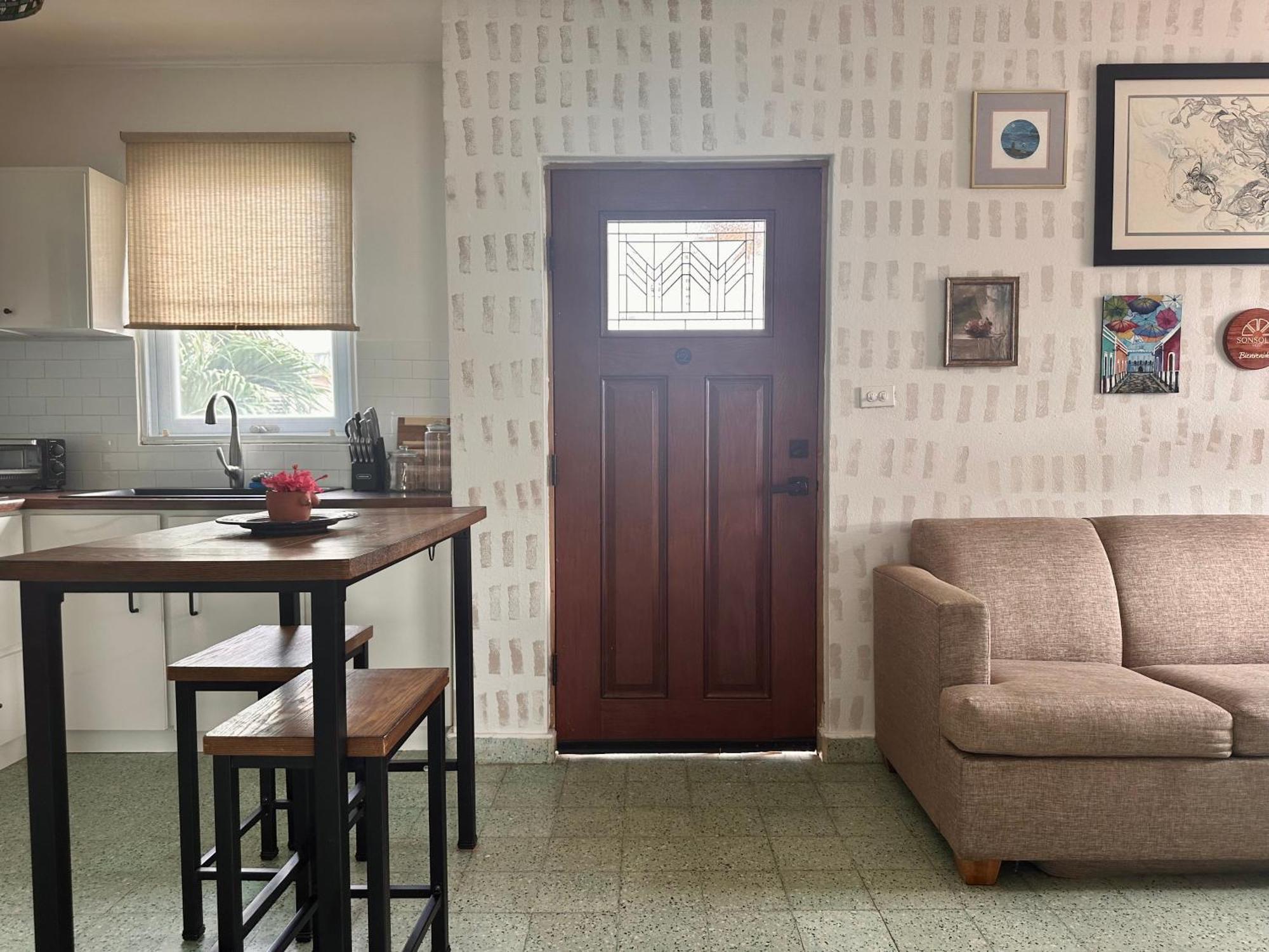 Guest house Sonsolea *
