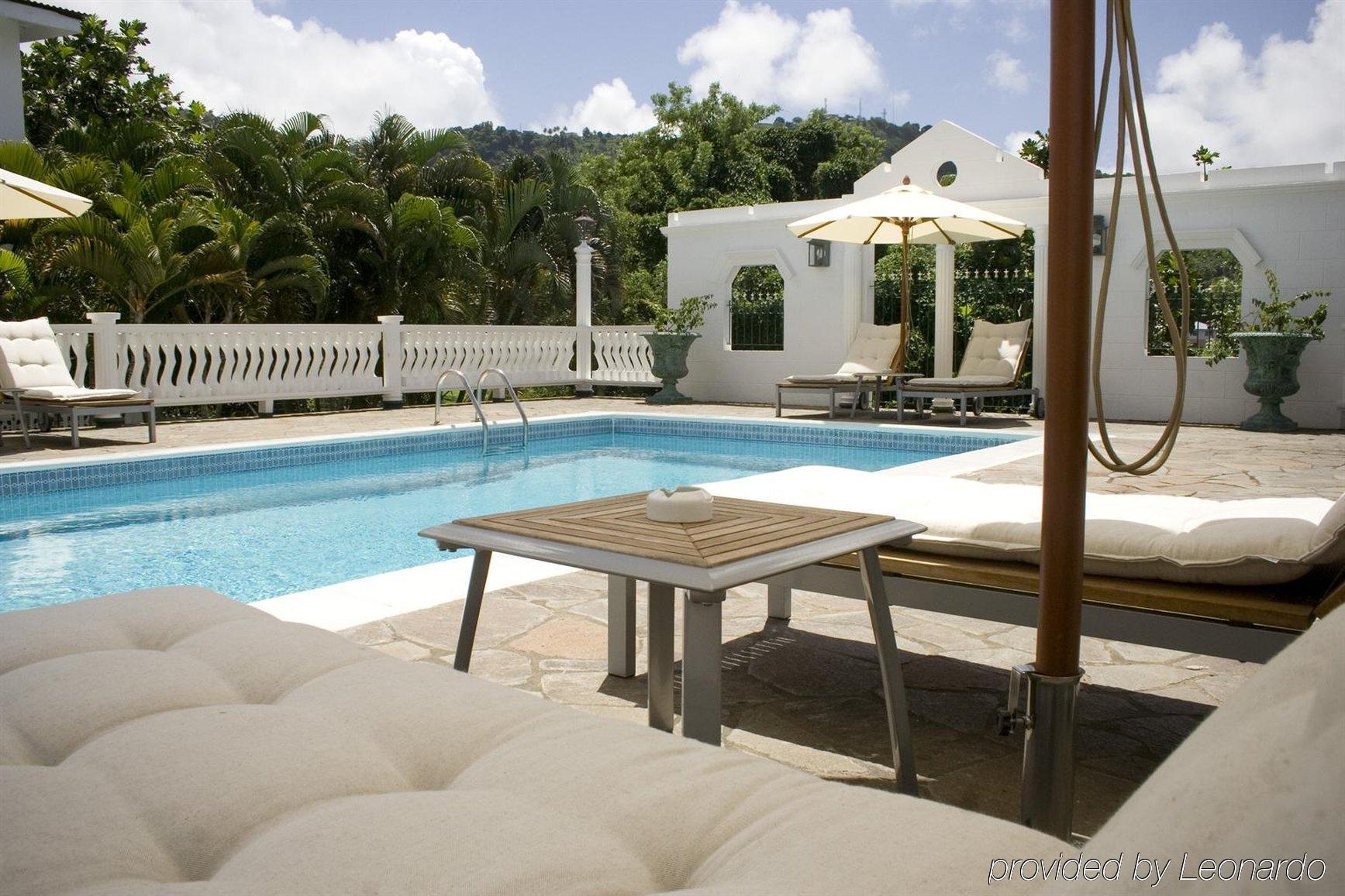 Grenadine House Hotel