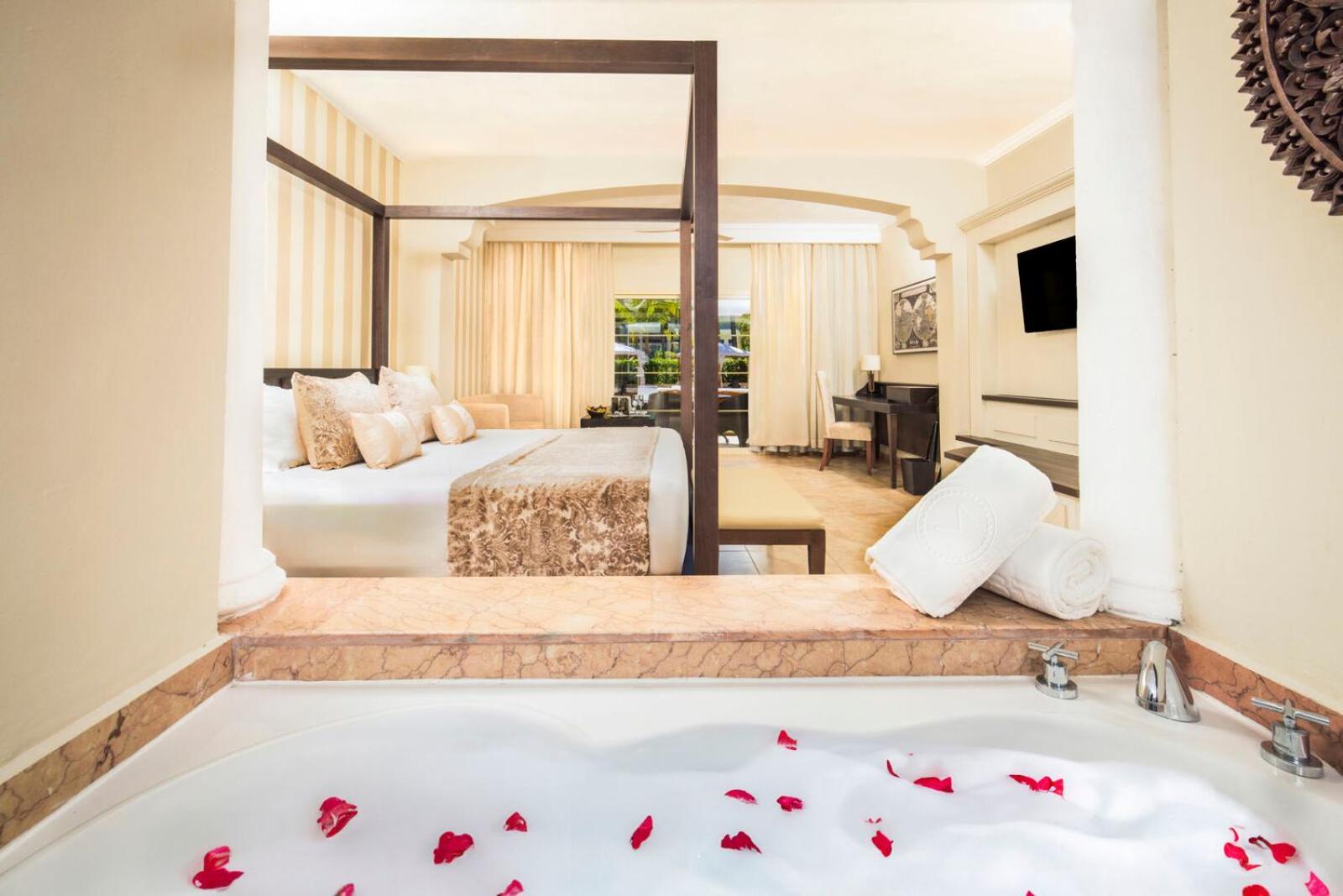 Resort Majestic Colonial (adults Only)