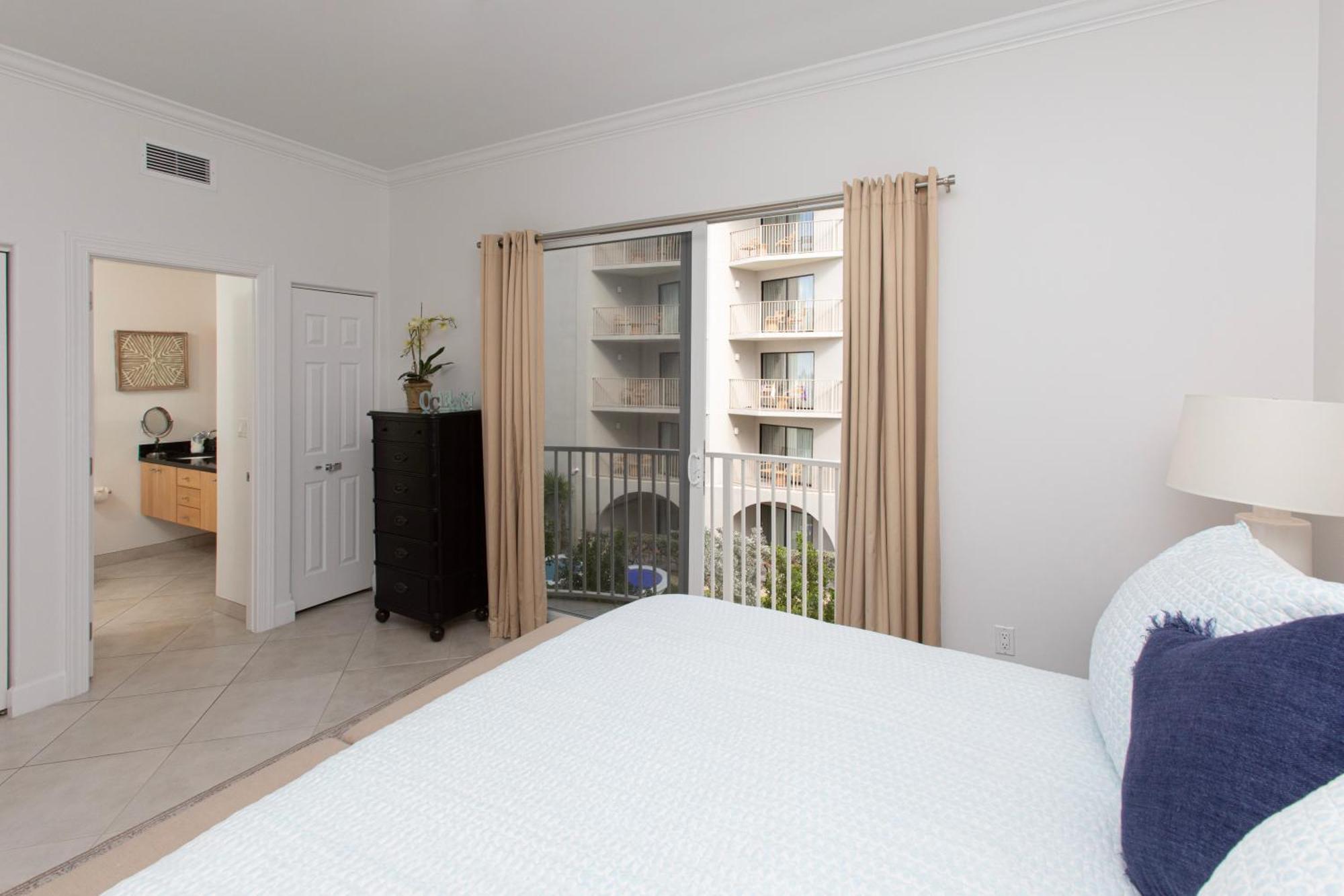Apartment South Bay Club 17- 2 Bedroom 2 Bathroom Unit *