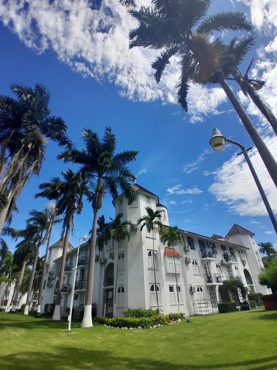 Apartment Beautiful Beachview 2 Bebroom Loft At Sandcastles