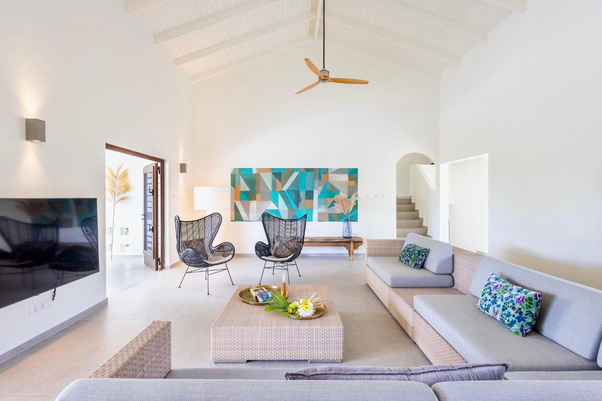 Coral Estate Retals - Villa Rentals * Willibrordus