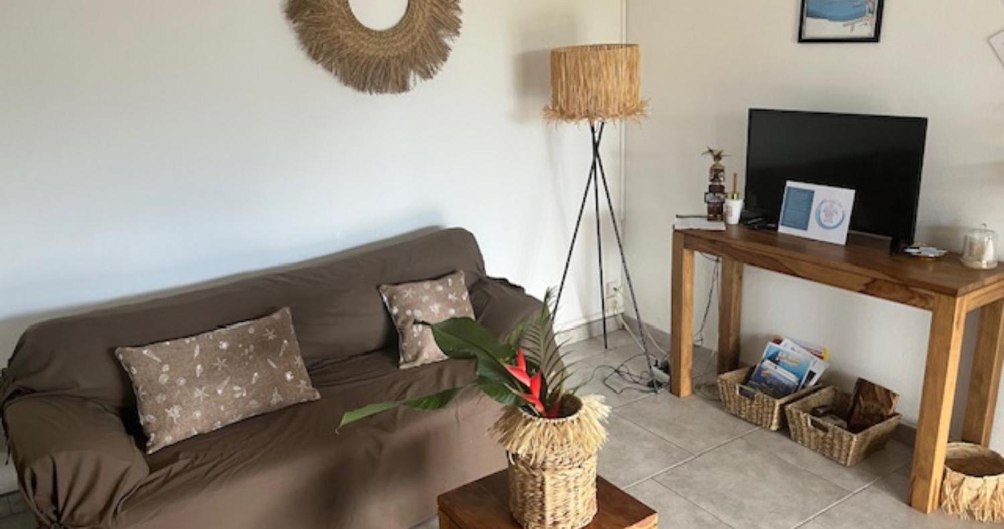 Holiday home La Tortue Bleue Bouillante