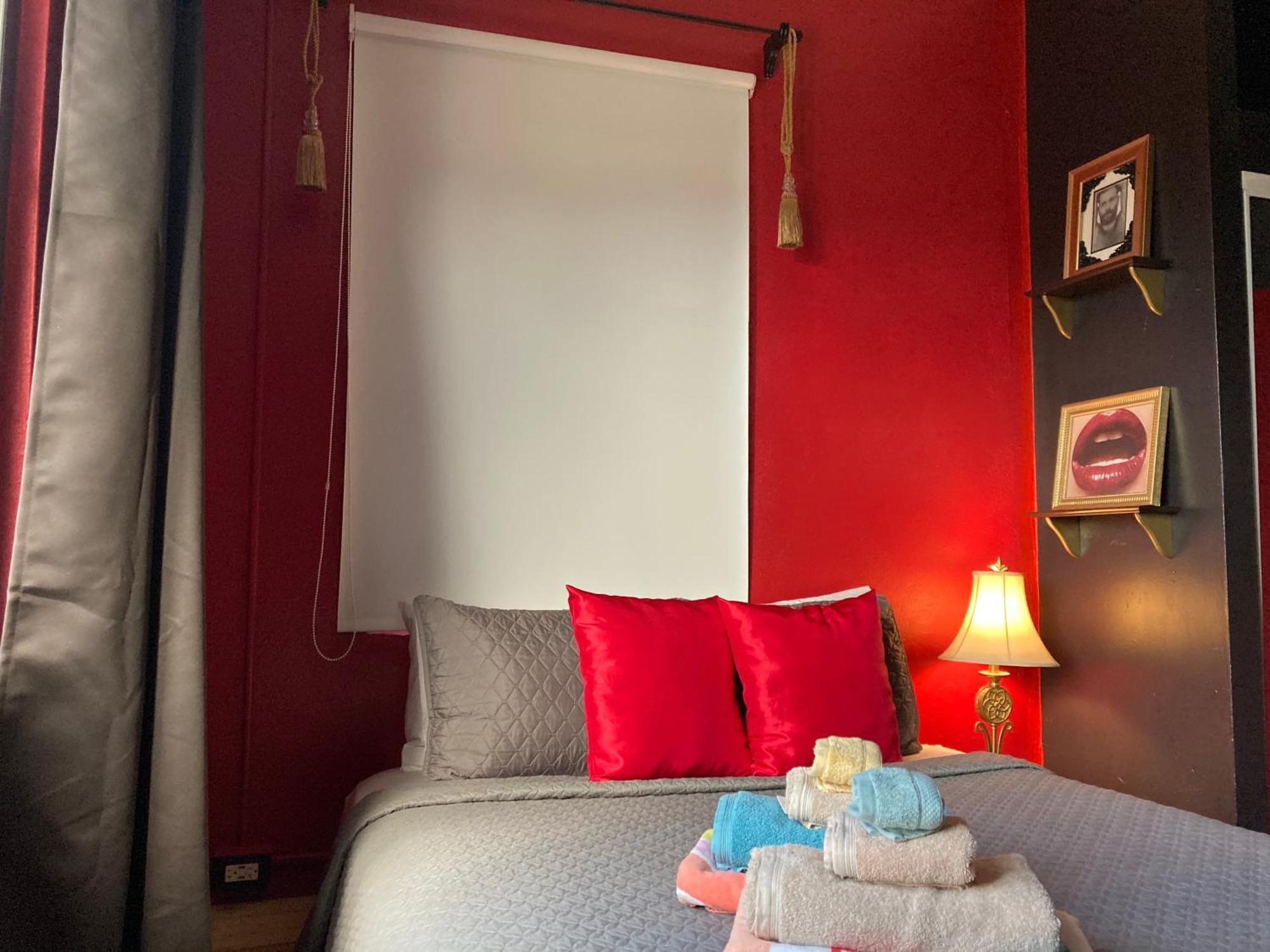King Sling Room, Between Pool And Jacuzzi - Enjoy! (Adults Only) Apartment San Juan