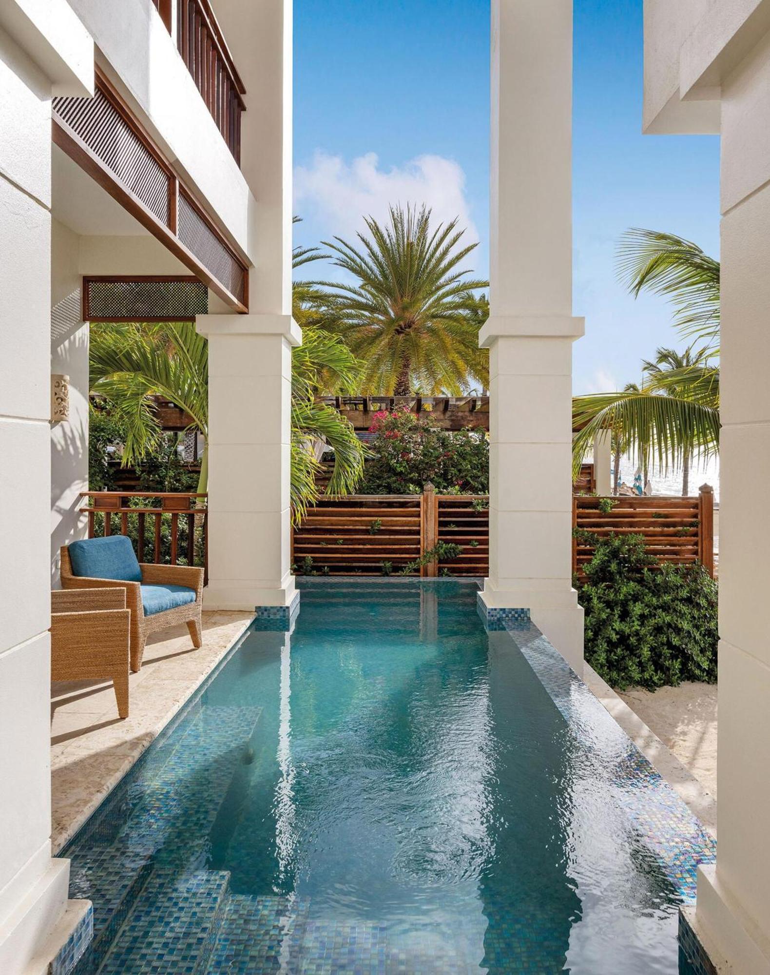 Zemi House, Lxr & 5* Shoal Bay Village