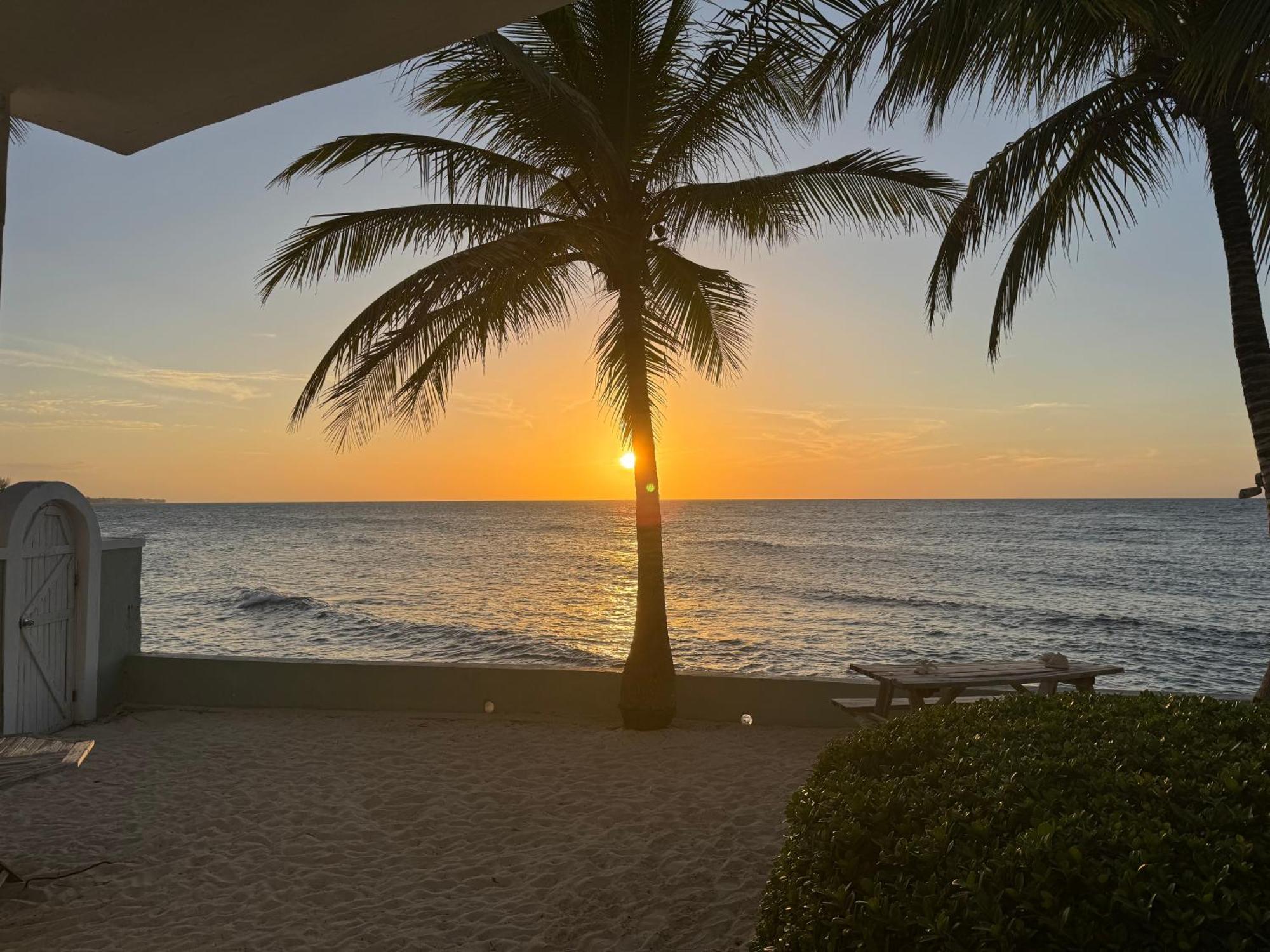 Apartment Sunset Cove - Vacation In Paradise!