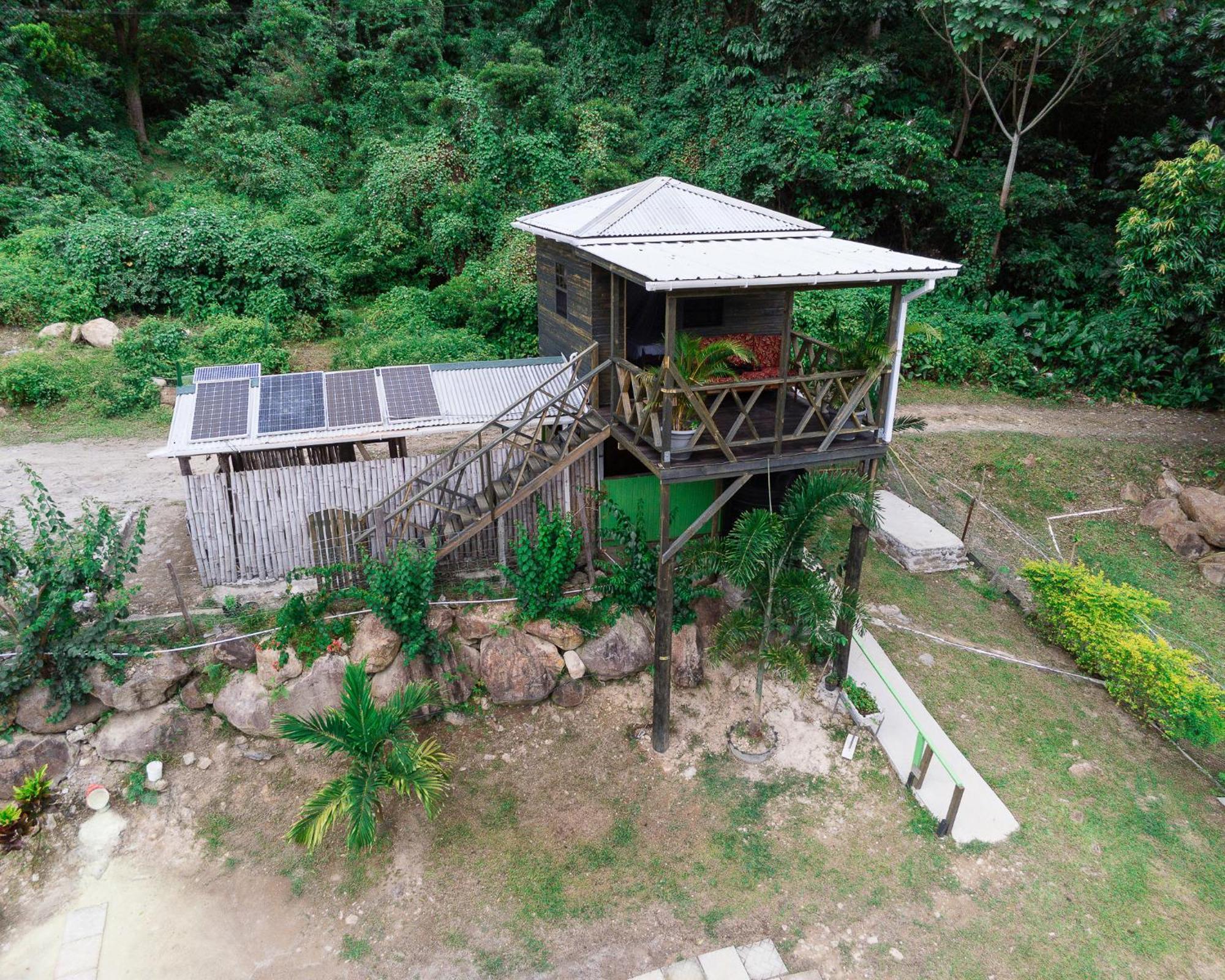 Bambooze Eco Cabin Including Therapeutic Sulphur Baths *