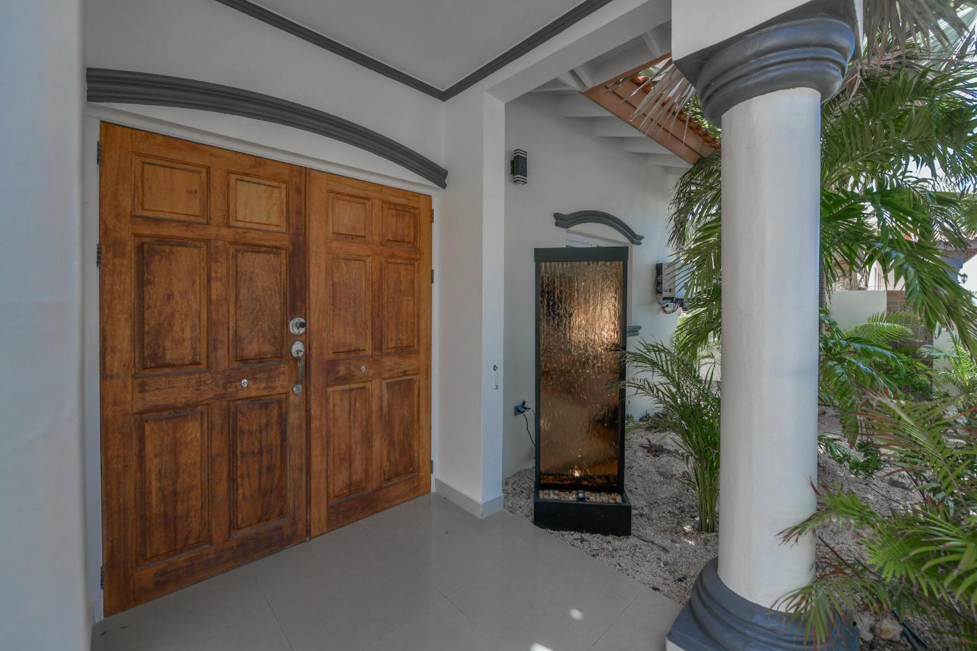 Villa Swiss Paradise With Private Pool Palm Beach