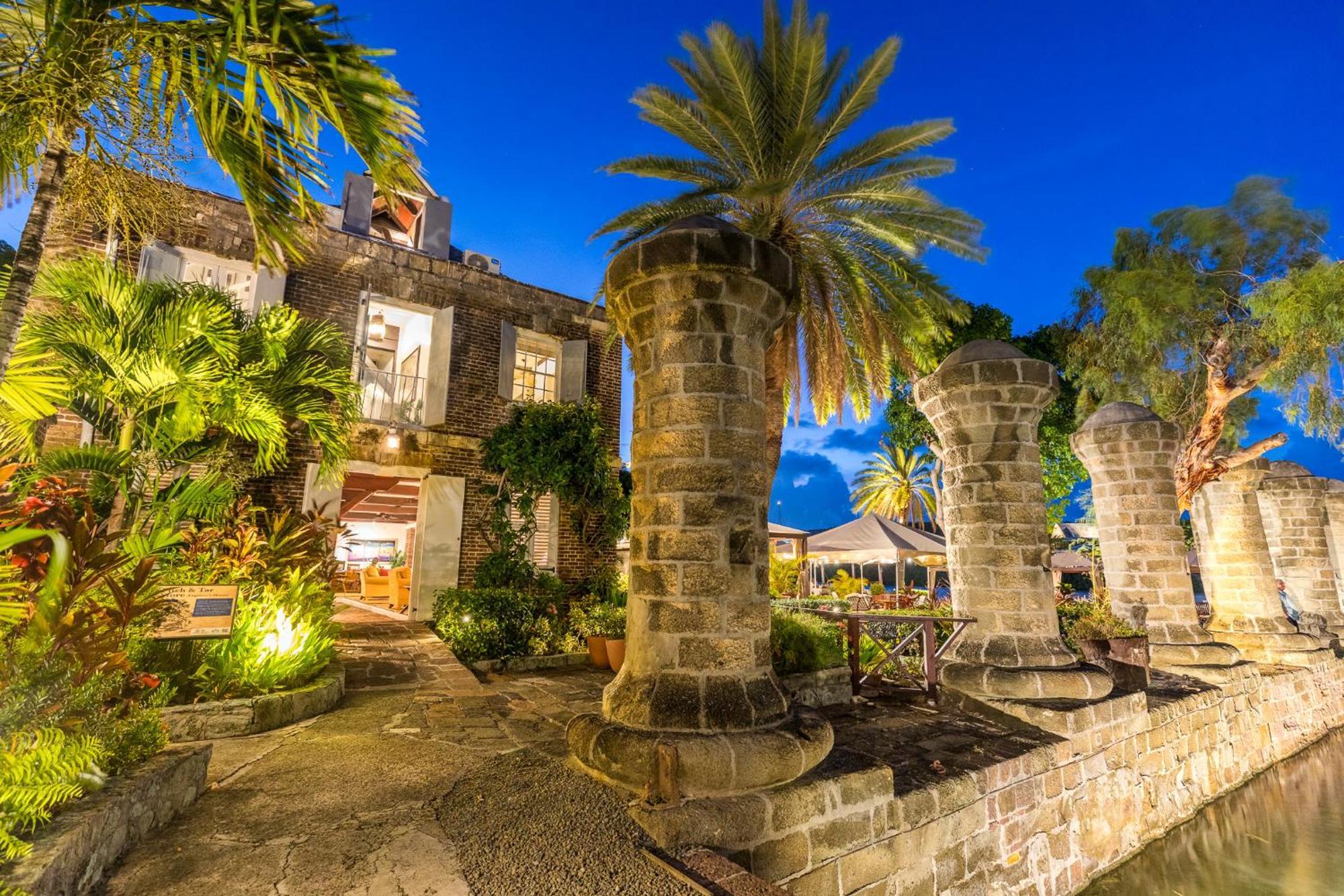 Admiral's And Gunpowder Hotel English Harbour