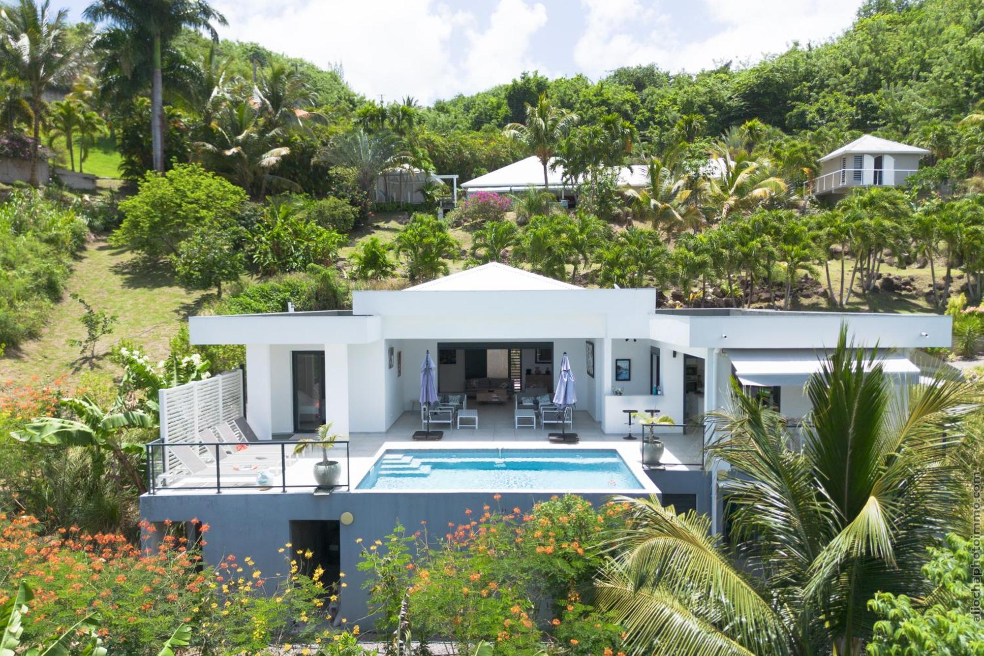 Greca Villa *