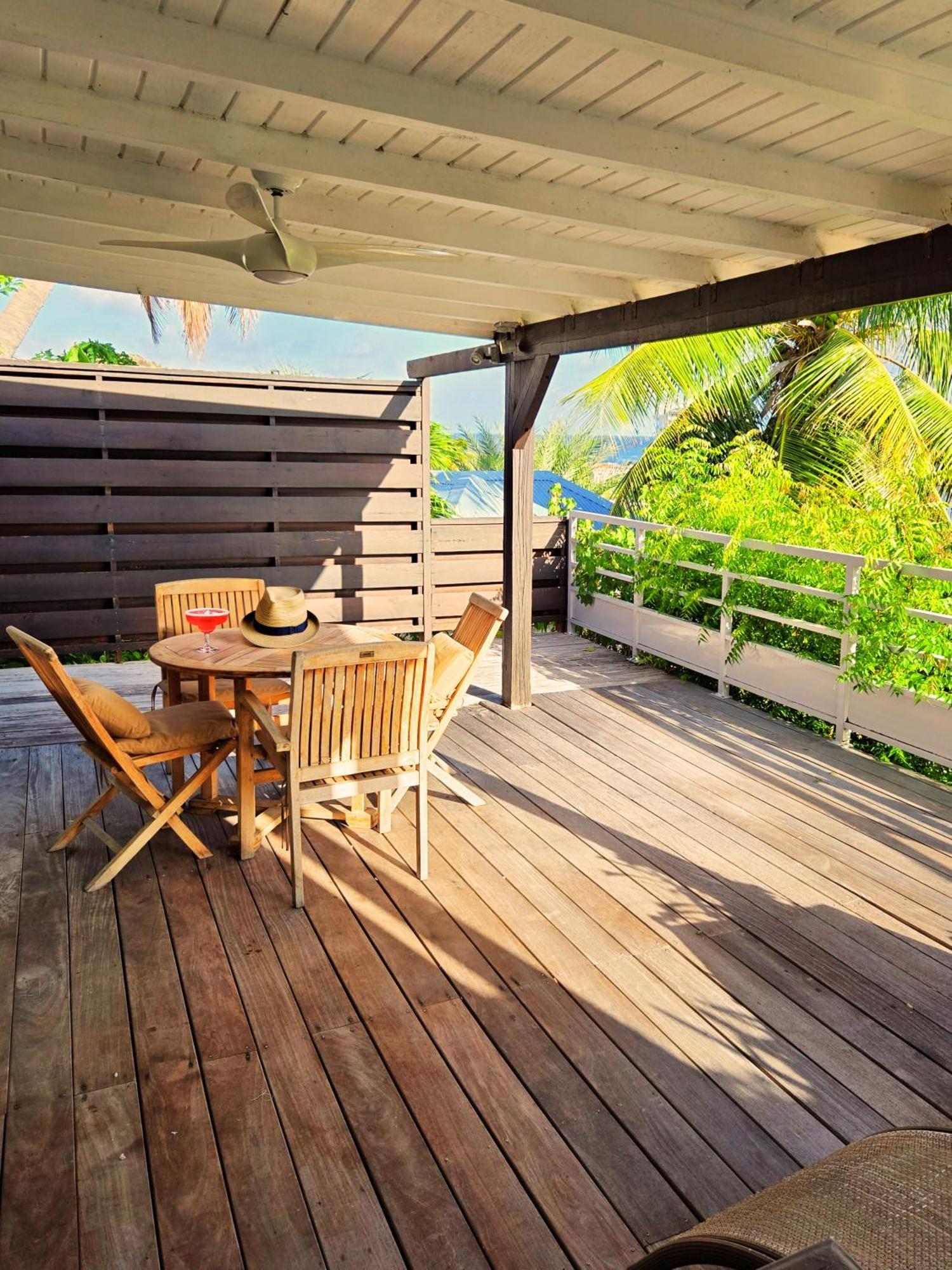 Les Balcons D'oyster Pond Resort