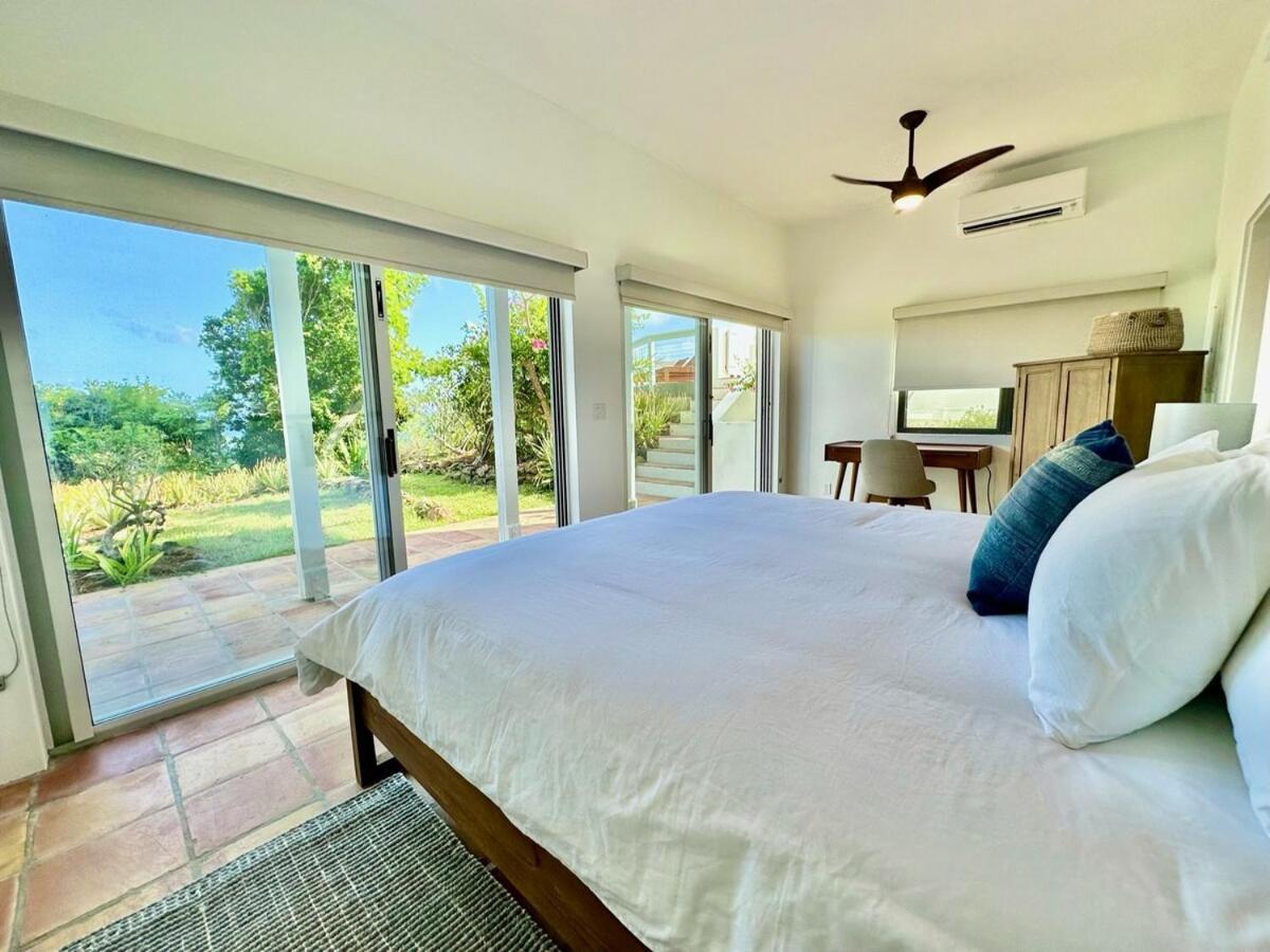 Stunning Pool And Hot Tub With Big Views *