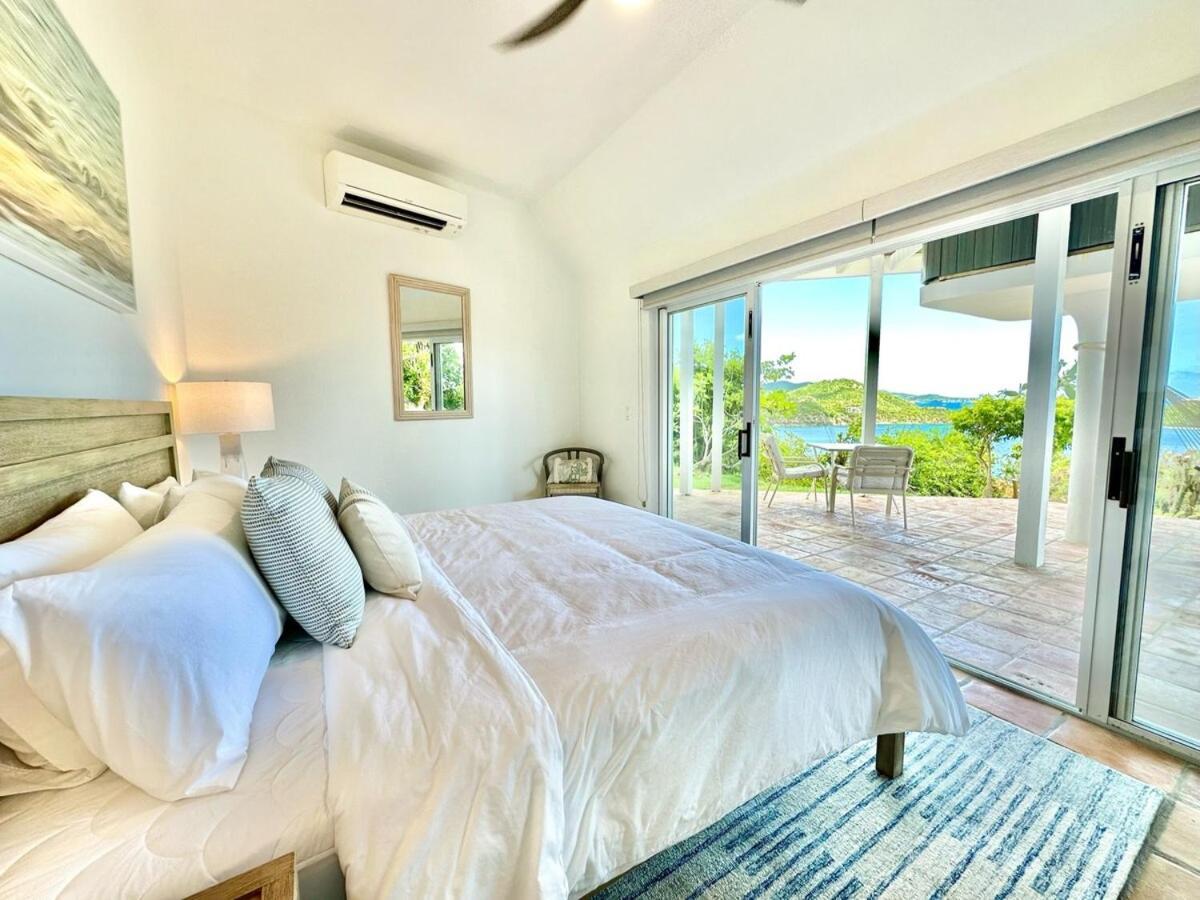Stunning Pool And Hot Tub With Big Views Pousada Cruz Bay