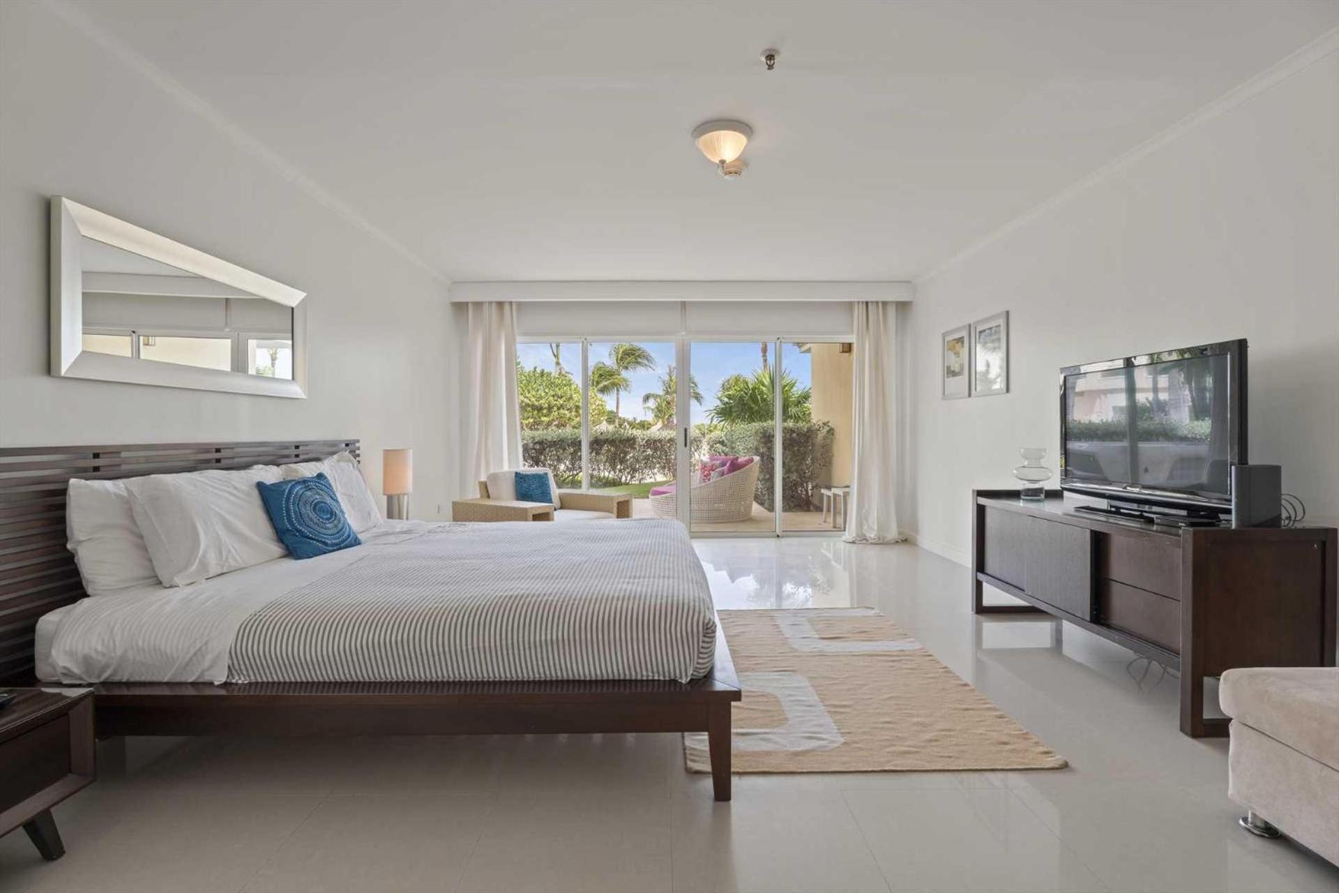 Holiday home Beachfront - Garden 1br - E124-2