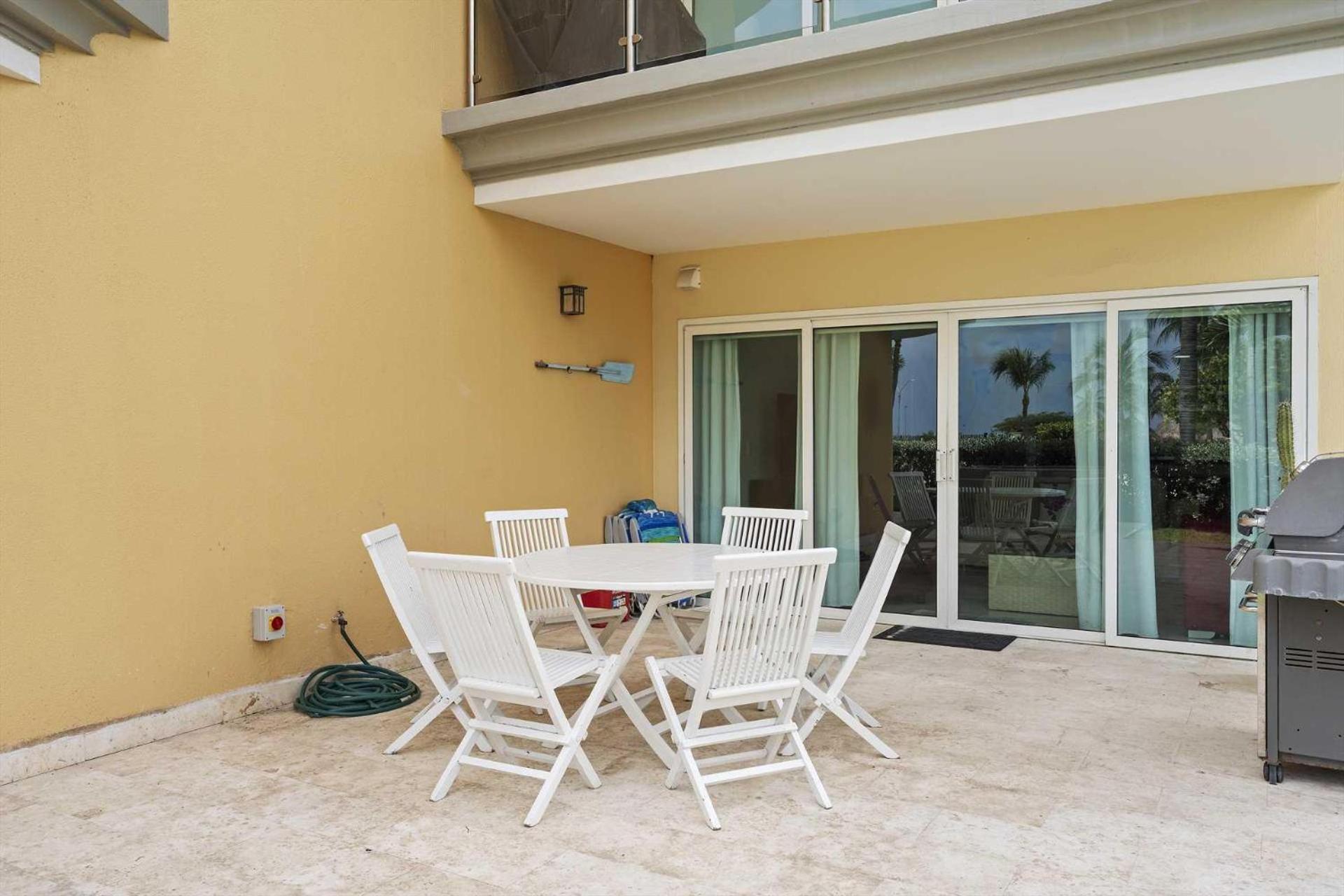 Beachfront - Garden 1br - E124-2 Holiday home