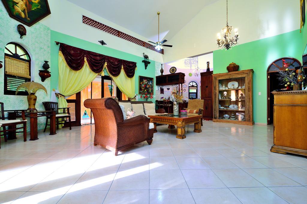 Villa Mariposa *