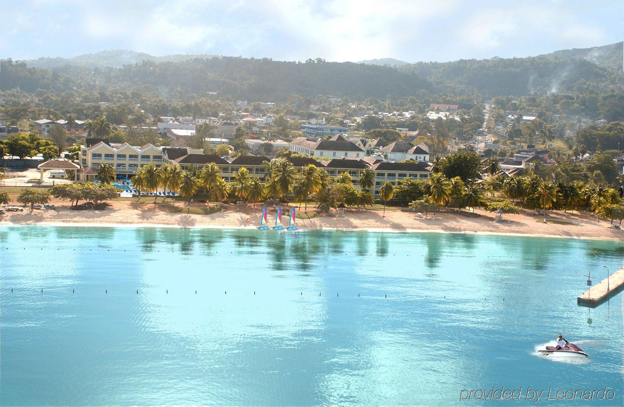 On The Hotel Ocho Rios