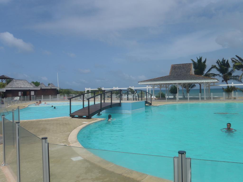 27 Apartment Orient Bay