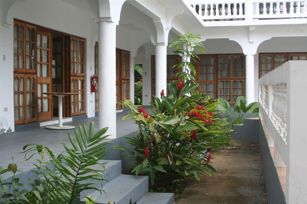 Pure Oasis 3* Negril