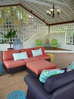 Sugarapple Aparthotel