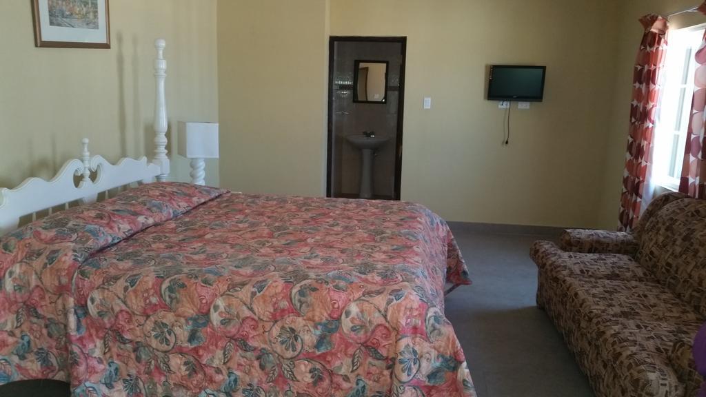 Bed & Breakfast Rosehall Deluxe 2*