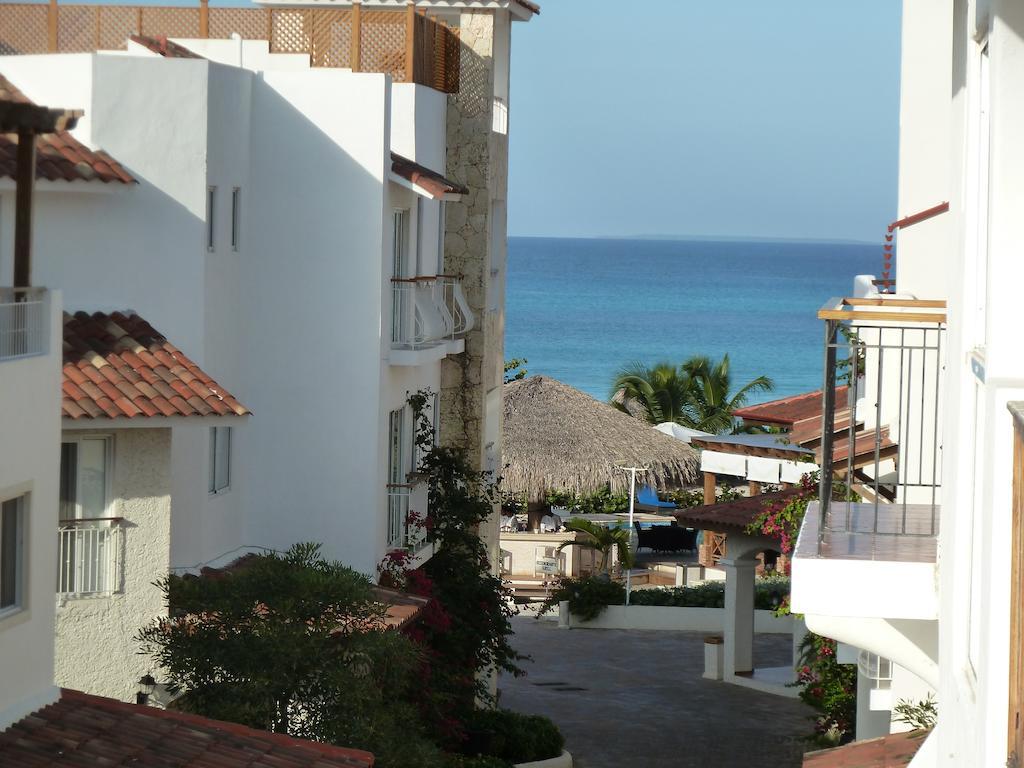 In Cadaques Caribe