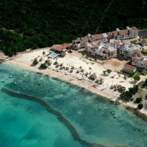In Cadaques Caribe