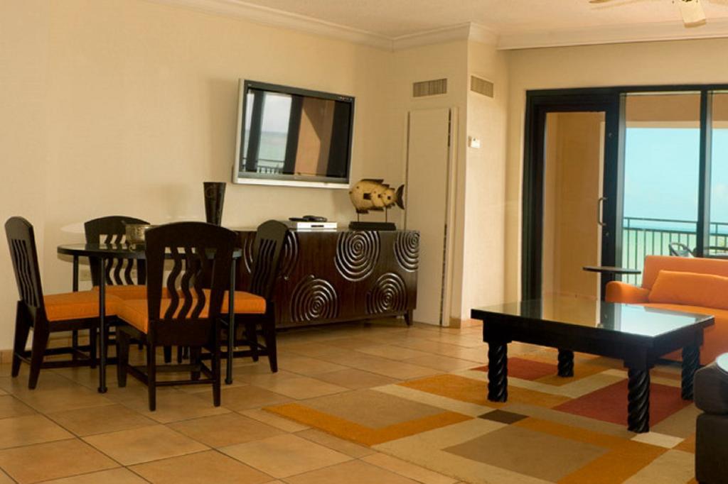 Apartamento Two-bedroom Oceanfront At Rio Mar