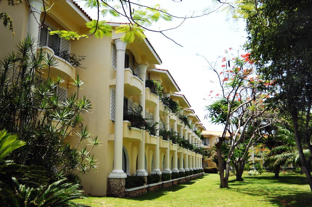 Barcelo Capella Beach