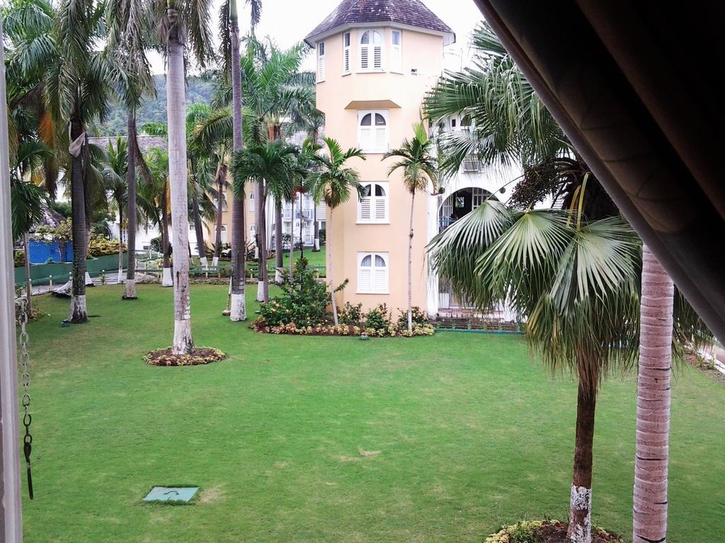 Castle At Sandcastles Ocho Rios