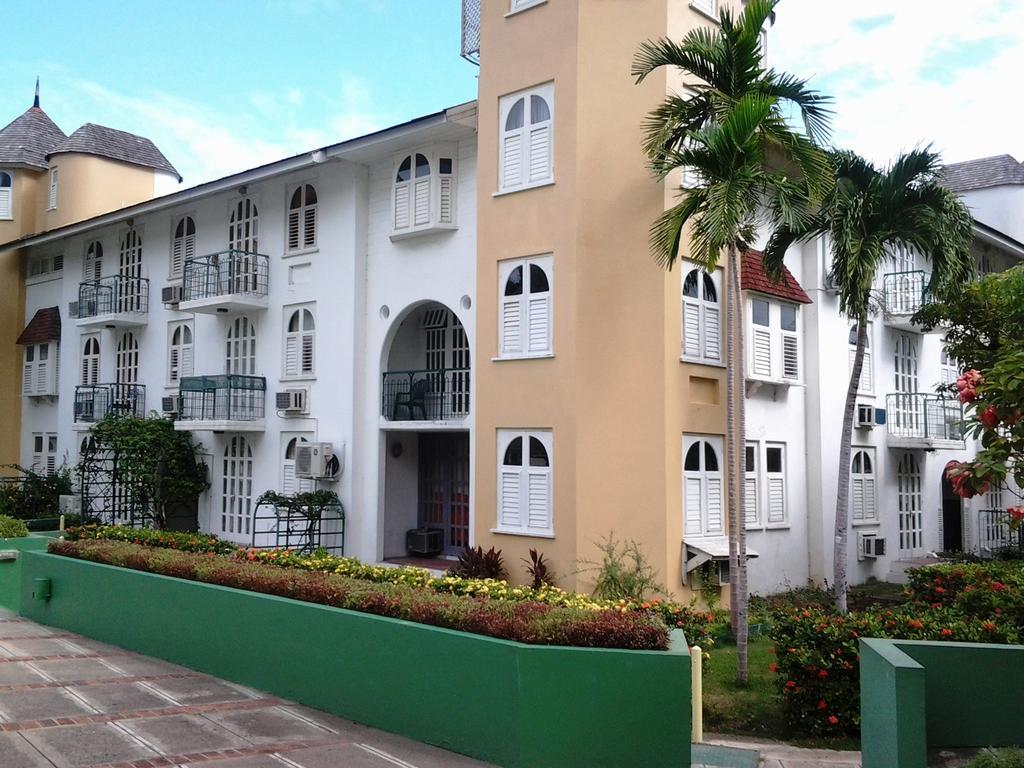 Resort Castle At Sandcastles 3*