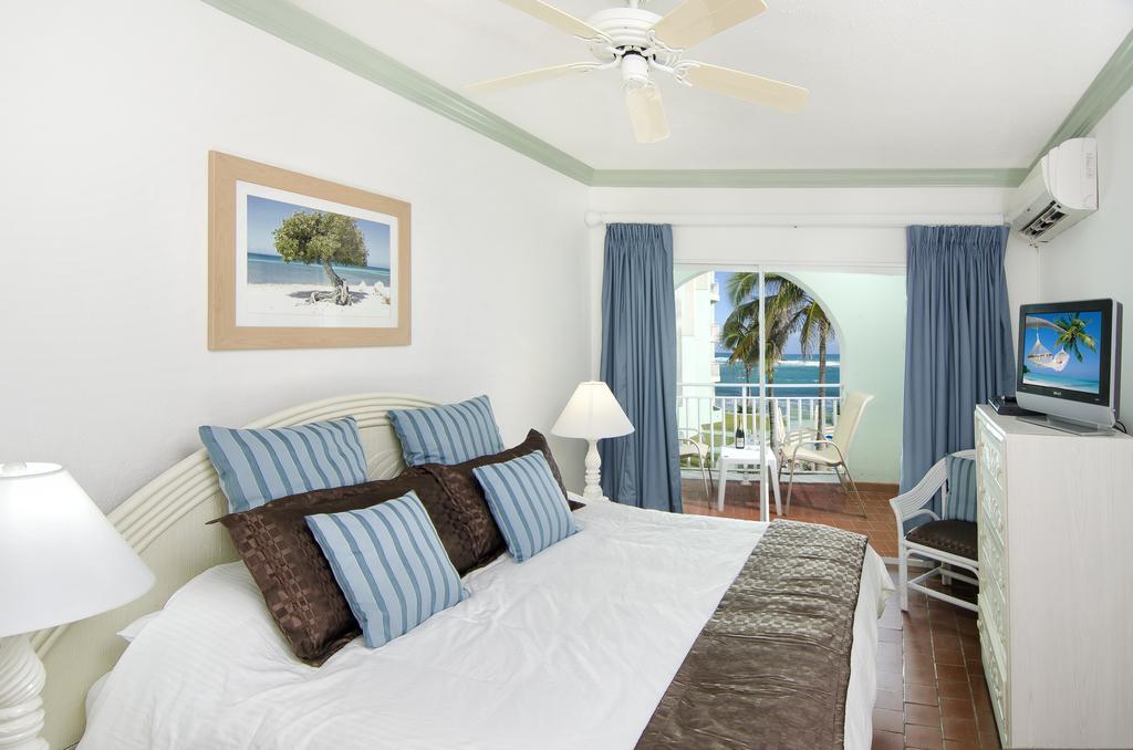 Resort Oyster Bay Beach 4*