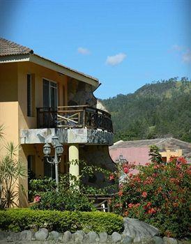 Hotel River Club & 3*