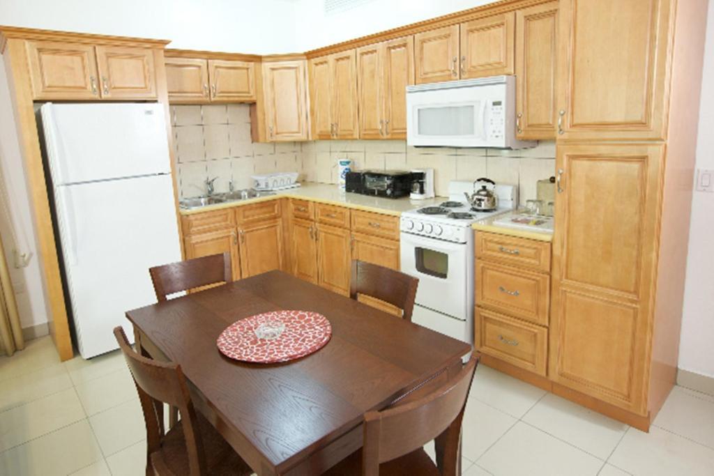 Simpson Bay Suites Hotel 3*