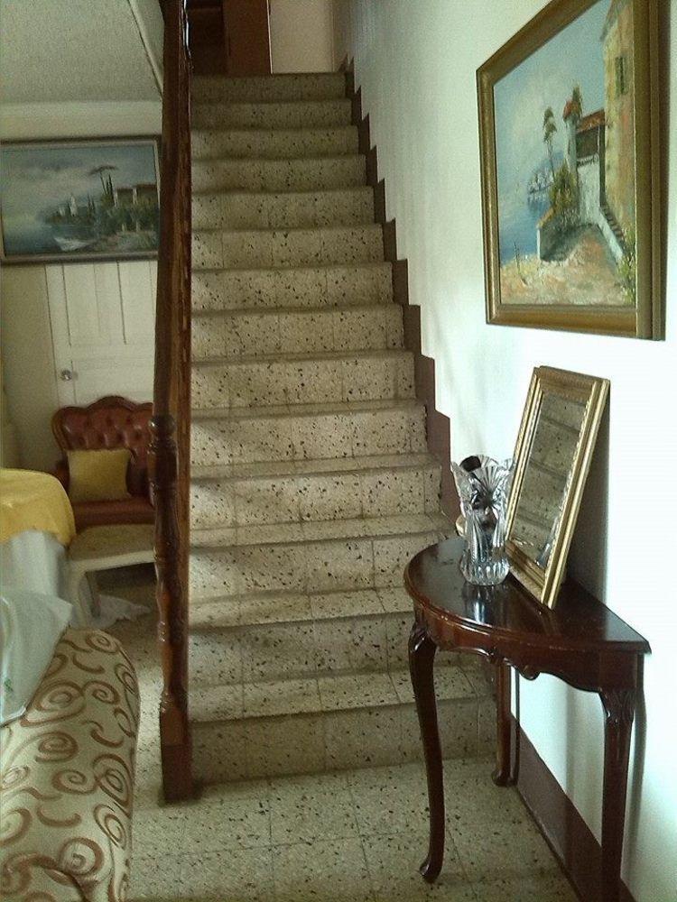 Lodge Hunters Rest Tower Isle