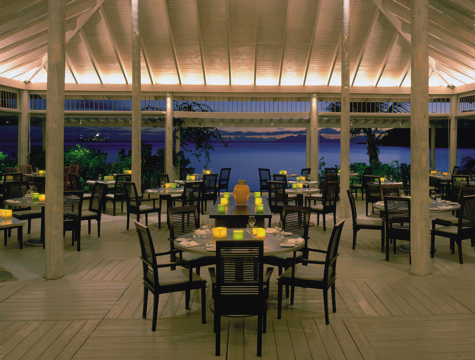 Hotel Carlisle Bay Old Road
