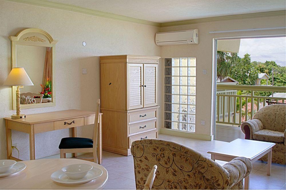 Hotel Golden Sands 3*