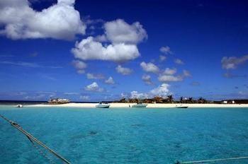 Paradise Cove 3*