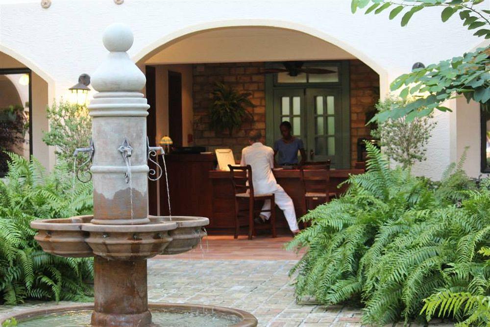 Therese Hotel