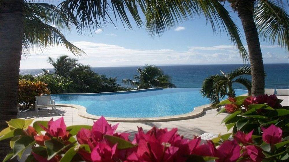 Amaudo Hotel