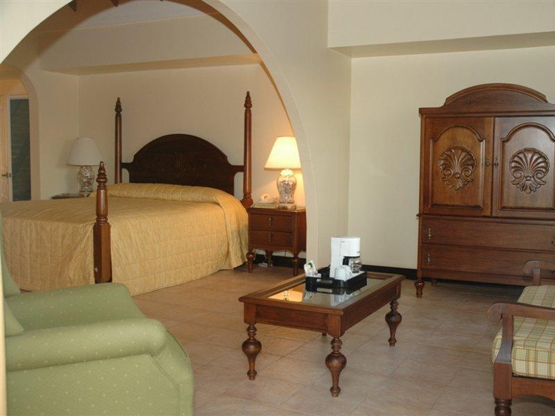 Hotel Grand Excelsior Port Royal 4*